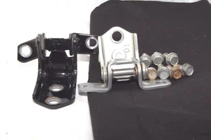 Juego de bisagras de montaje en puerta trasera derecha para pasajeros mazda CX-7 07-12 superior inferior OEM CX7 - Imagen 1 de 9