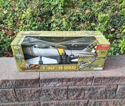 New In WORN BOX Ultimate Soldier F-86F-30 Sabre 1:18 PILOT The Huff DRAGON Korea - Image 1 of 4