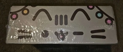 2017 Q4 Winter Pusheen Box - Image 1 of 4