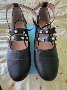 Black platform heel - Picture 1 of 8
