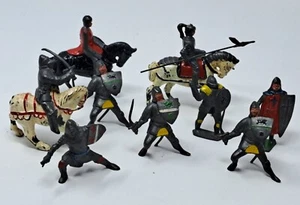 Vintage Metal Soldiers - 9 Figures - Picture 1 of 16