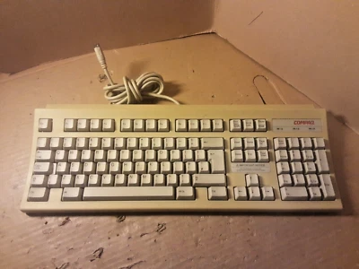 VINTAGE COMPAQ COMPUTER KEYBOARD  MODEL RT-102 - Image 1 of 4