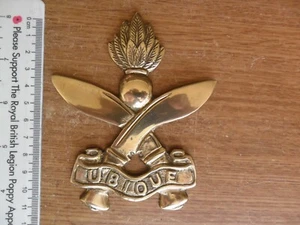 Vintage Brass British Army The Queen's Gurkha Engineers Plaque - Picture 1 of 4