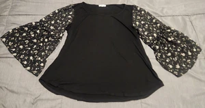 Maurices - Womens Casual Black Blouse - Floral Bell Sleeves - Medium - Picture 1 of 4