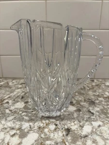 "Hermosa jarra de cristal pesado vintage, 7,5"" H x 4,5"" W, mediados de siglo" - Imagen 1 de 5