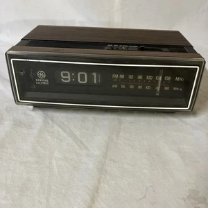 Vtg 80's GE Flip Clock Radio 7-4305A Tested Works General Electric Groundhog Day - Picture 1 of 11