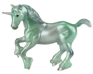 Breyer Pferd Stallgefährte Einhorn grün Zugluft - Bild 1 von 1