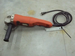 Black & Decker Smerigliatrice elettrica a filo 4 1/2 G950 - Foto 1 di 9