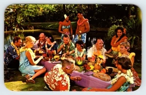 At A Hawaiian Luau Hawaii United Airlines Vintage Postcard AF555B - Picture 1 of 2