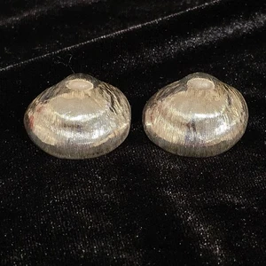 Aretes vintage de plata de ley 925 México con concha de almeja firmados por artista - Imagen 1 de 5