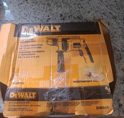 Taladro percutor con cable de una sola velocidad DEWALT DW511 1/2" VSR Foto 1 de 2