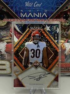 2024 Wild Card Auto Mania American FB Chase Brown Auto 24/25 - Picture 1 of 2