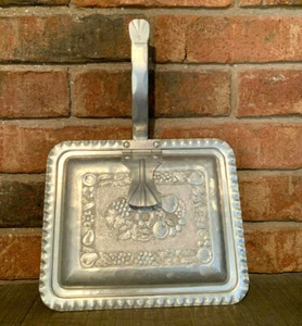 Cromwell Hand Wrought Aluminum Crumb Catcher Silent Butler Vintage - Picture 1 of 3