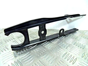 Protector de cadena trasero original Yamaha R1 14B goma 2009 a 2014 - Imagen 1 de 8