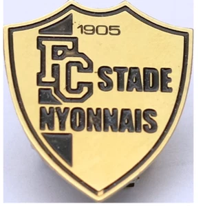 football soccer pin badge Switzerland - Stade Nyonnais - Picture 1 of 1