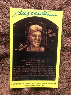 BASEBALL GREAT BILLY WILLIAMS SIGNED BASEBALL HOF GOLD PLAQUE CARD - Image 1 of 2