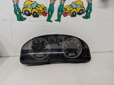 2002 Volkswagen Passat Speedometer Instrument Cluster  - Image 1 of 4