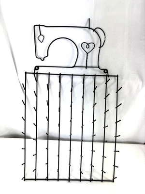 Soporte de carrete en forma de máquina de coser con estante de hilo alambre negro 11 x 18" Foto 1 de 4