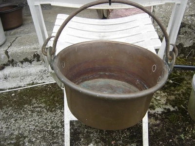 ancien chaudron en cuivre et bronze, fer forgé pour la anse XXe pour décoration - Photo 1/3