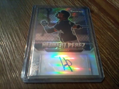 2022 PRIZM Draft Picks PRIZM Autograph AUTO Rookie Prospect 💥 HEDBERT PEREZ - Image 1 of 3