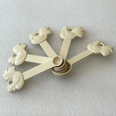 Paula Deen Nesting Chicken Rooster 5 pc Measuring Spoons Almond Vintage Country - Image 1 of 4