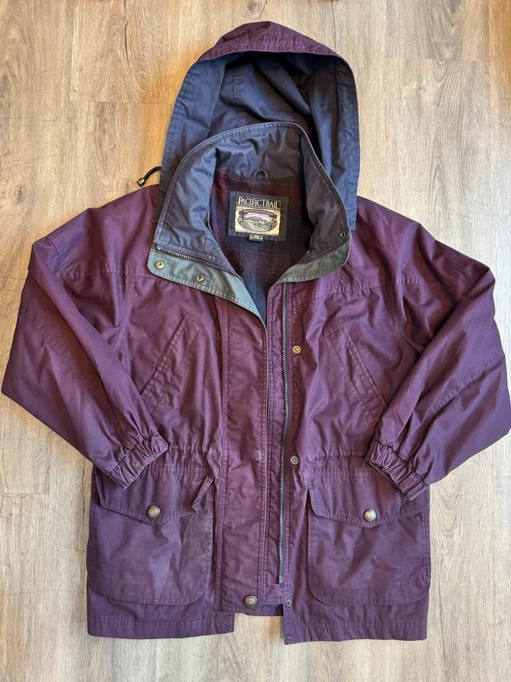 Chaqueta Parka Vintage Pacific Trail Mountain Forrada de Lana Borgoña Pequeña Foto 1 de 4