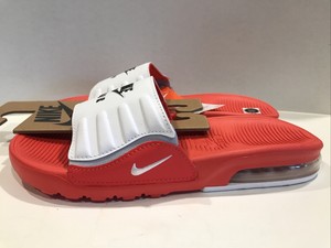 Las redes sociales han enloquecido con estas zapatillas que cambian de color  con el sol
