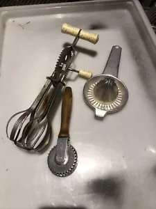 3 Vintage Kitchen Utensils Krimp Kut Sealer Foley Citrus Juicer EKCO Beater - Picture 1 of 15