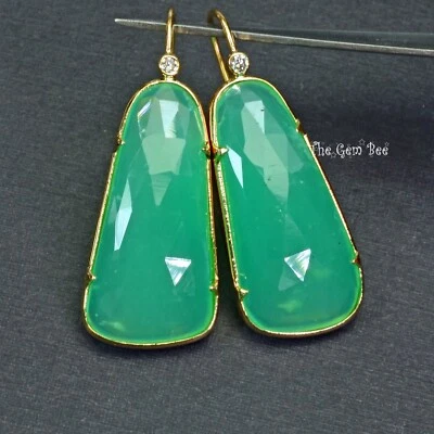 Pendientes de oro amarillo macizo de 18 quilates con detalles de diamantes de 20 quilates en rodajas de crisoprasa australiana Foto 1 de 4