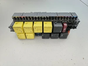 OEM - FRONT FUSE RELAY BOX FITS 00-02 MERCEDES-BENZ A0205451732 - Picture 1 of 6