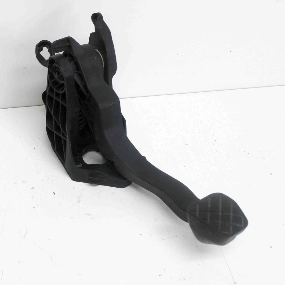 Pedal embrague VW POLO 6R, 6C 6R1721059AA 1.2 gasolina 66kw 2010 2770950 - Imagen 1 de 3