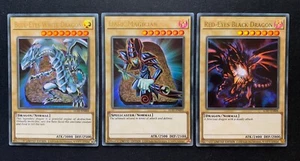 Blue-Eyes White Dragon Red-Eyes Black Dark Magician - LC01 - Ultra Rare Set - Bild 1 von 4