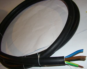 Rest Erdkabel NYY-J 4x16mm² / Restlänge 3,2 Meter - Bild 1 von 5