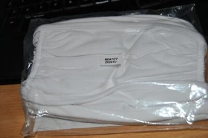 NEU PACKUNG MIT 10 WEISSEN BAUMWOLL-GESICHTSMASKEN GESICHTSBEDECKUNG. SEHR BEQUEM UND WEICH - Bild 1 von 3