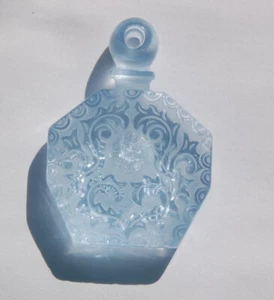 Vintage Blue Etched Faux Perfume Lucite Bottle Pendant pnd064A - Picture 1 of 2