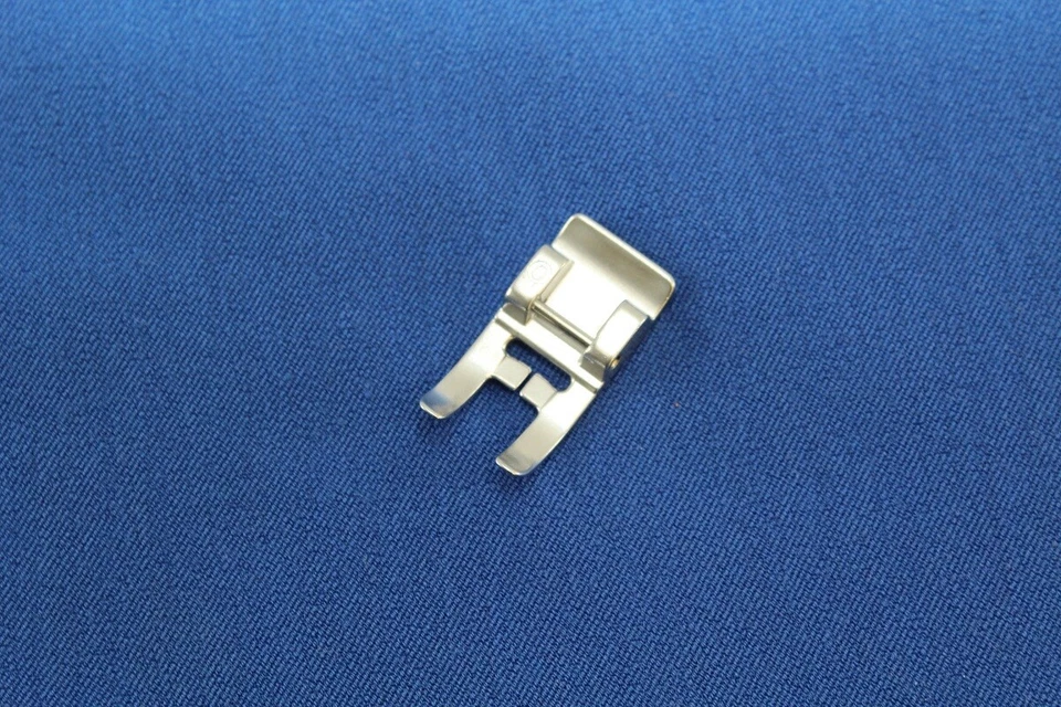 Original PFAFF Pie De Zigzag Estándar Para PFAFF - Select 2.0 Art-Nr:820258096 - Imagen 1 de 1