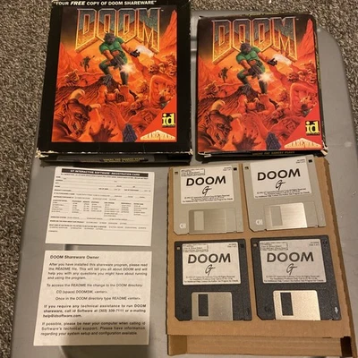 Doom IBM 3.5 Game by ID Software Big Box. 4 floppy disk - Image 1 of 4