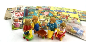 McDonalds 1987 Berenstain Bears Happy Meal Complete Set Plus Books HUGE LOT Extr - Picture 1 of 10