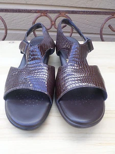 SAS Tripad Comfort Brown Croc Patent Leather Sandals Women's 11.5 S - Picture 1 of 6