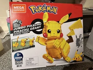 Mega Construx Pokemon Jumbo Pikachu Posable Building Set 825 Teile Mattel - Bild 1 von 2