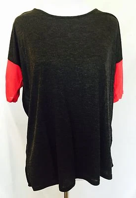 Top trasero de gasa gris y rojo Kenzie. Nuevo con etiquetas Precio al por menor $39 $22 Pequeño Foto 1 de 4