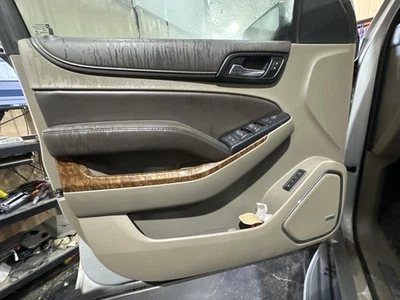 CHEVROLET SUBURBAN 1500 2016 LEFT FRONT DOOR TRIM PANEL Foto 1 de 4