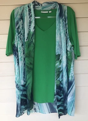 Conjunto de chaleco floral de gasa transparente Susan Graver y top verde liso para mujer talla grande Foto 1 de 4