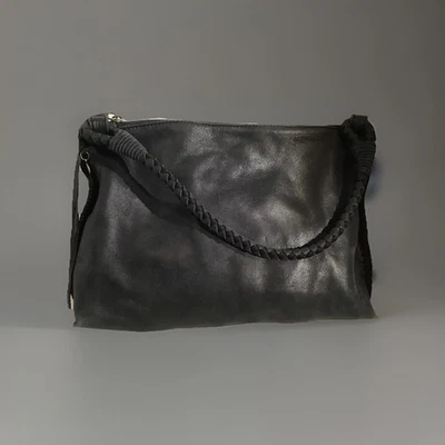 The Sak ~ Bolso de Hombro de Cuero Mariposa Suave Negro Correa Trenzada Dije Foto 1 de 4