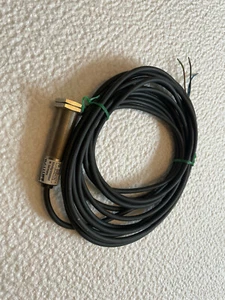 Balluff Inductive Sensor Type: BES 516-326-BO-C-PU Very Good Condition - Picture 1 of 3