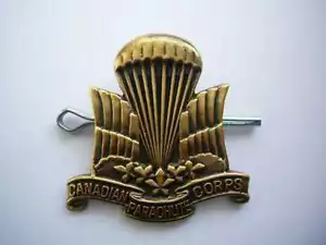 WWII - CANADIAN PARACHUTE CORPS Cap Badge - Foto 1 di 1