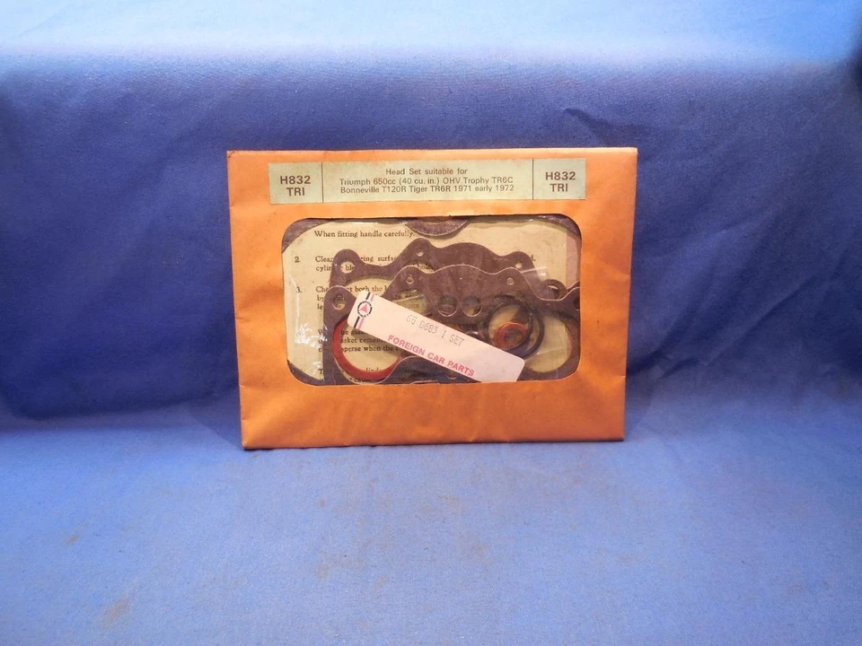 Juego de cabezales Triumph 650cc Bonneville TR6 1971-principios de 1972 H832 NOS NP7378 Foto 1 de 1