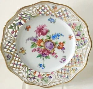 "PLATO DE ENSALADA reticulado vintage Schumann Alemania Dresde Flores CASTILLO 8,5" - Imagen 1 de 6