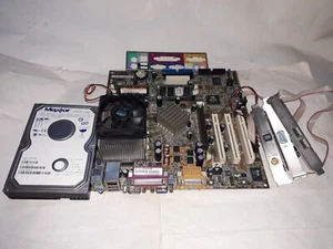ASUS A7N266-VM - AMD ATHLON XP 1.6 GHZ - 256 MB RAM - TESTATA FUNZIONANTE - Foto 1 di 10