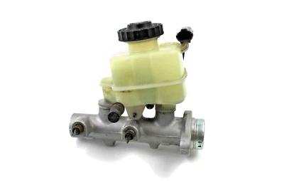 2004-2007 Chevrolet Optra 2.0L Brake Master Cylinder With Reservoir OEM  - Image 1 of 4